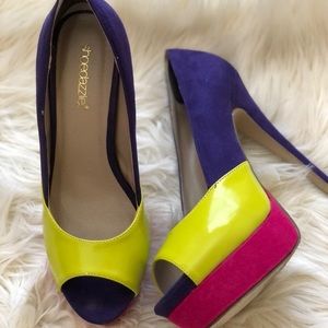 4.5 in color block open toe heels